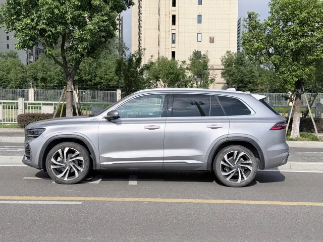 Geely Xingyue L — Фото автомобиля 4