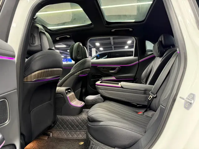 Mercedes-Benz E-Class — Фото автомобиля 5