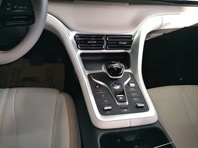 BYD Song Pro — Фото автомобиля 13