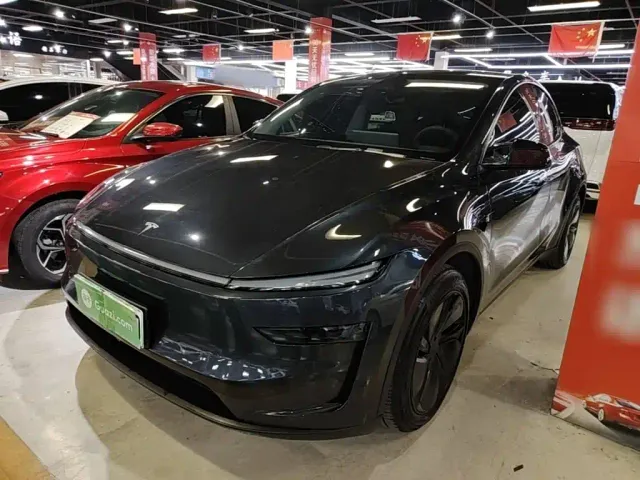 Фотография автомобиля — Tesla Model Y