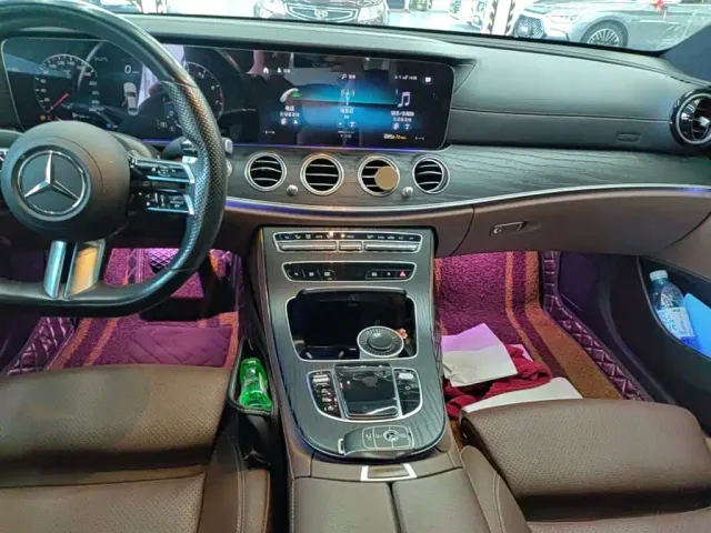 Mercedes-Benz E-Class — Фото автомобиля 12