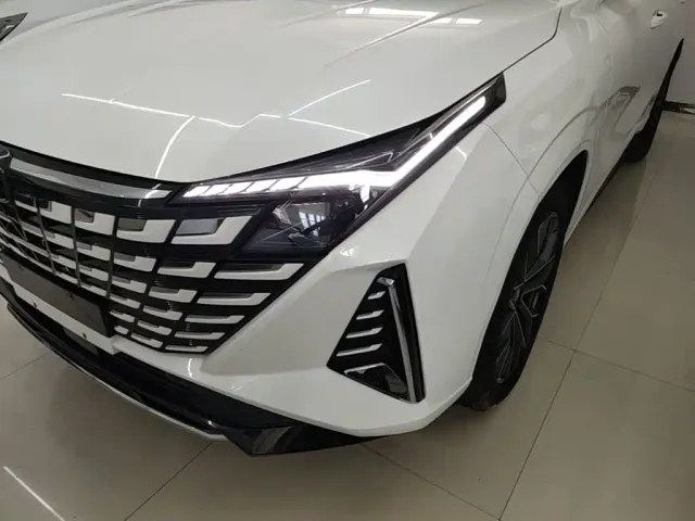 Changan UNI-Z — Фото автомобиля 17