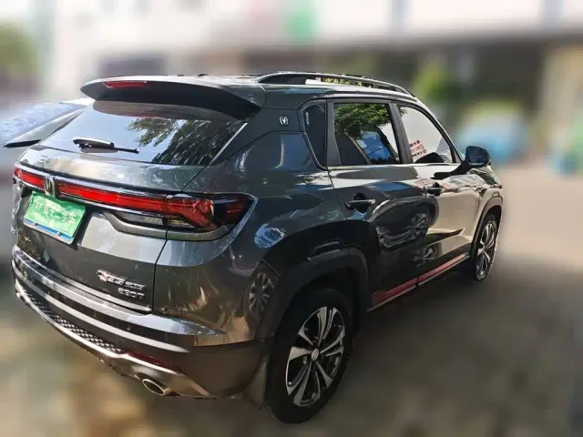 Changan CS35 Plus — Фото автомобиля 4