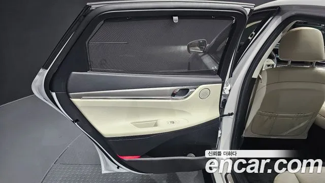 Hyundai Grandeur (New) Hybrid — Фото автомобиля 14