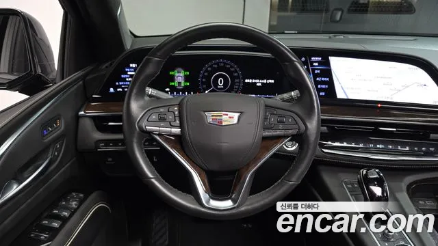 Cadillac Escalade — Фото автомобиля 20