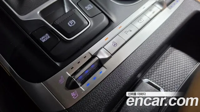 Kia Carnival Generation 4 — Фото автомобиля 21