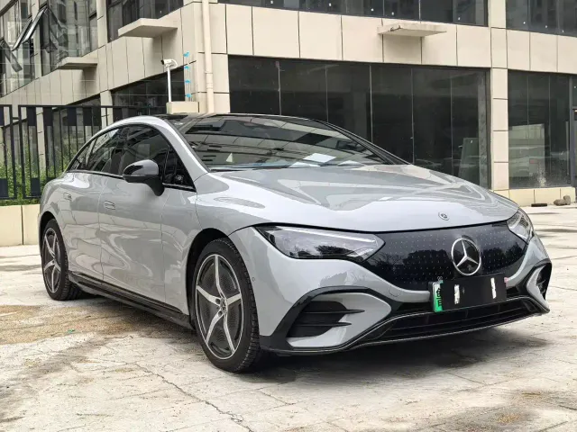 Mercedes-Benz EQE — Фото автомобиля 3