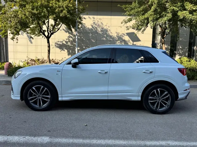 Audi Q3 — Фото автомобиля 4