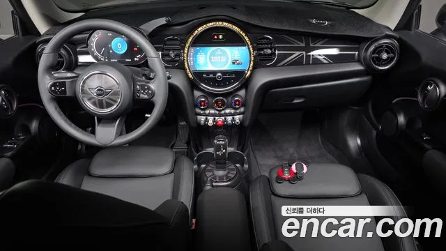 Mini Cooper Cooper Classic Plus Launch Pack — Фото автомобиля 7