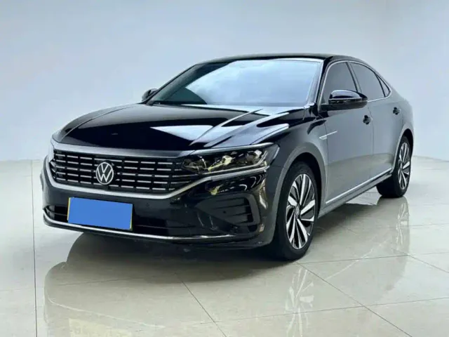 Volkswagen Passat — Фото автомобиля 2