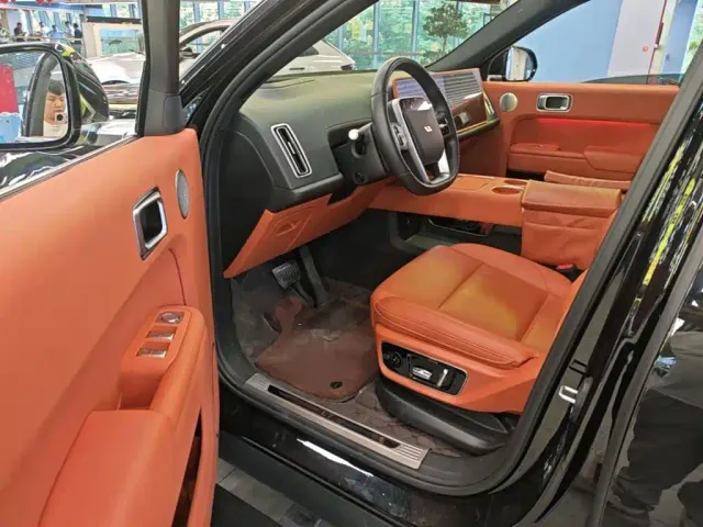 Li Auto L7 — Фото автомобиля 15