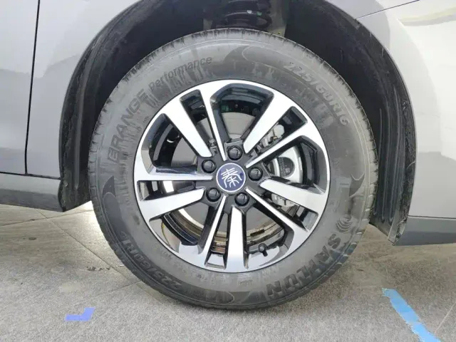 BYD Qin PLUS — Фото автомобиля 6