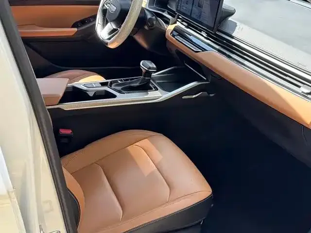 Geely Emgrand — Фото автомобиля 5