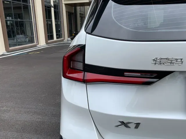 BMW X1 — Фото автомобиля 13