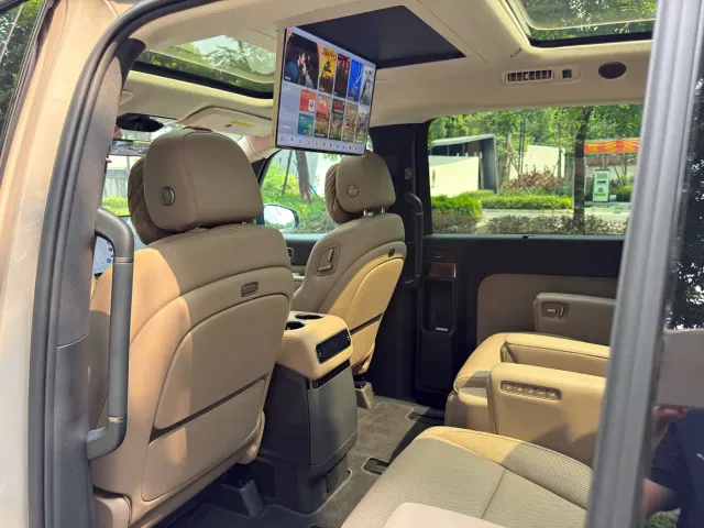 Li Auto MEGA — Фото автомобиля 14