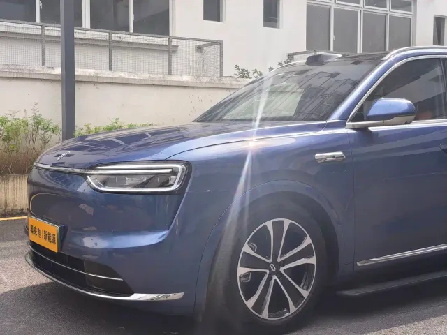 Aito M7 — Фото автомобиля 8