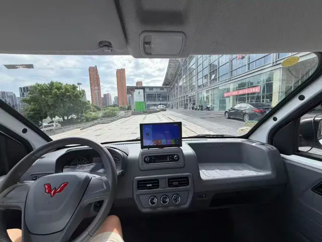 Wuling Yangguang — Фото автомобиля 15