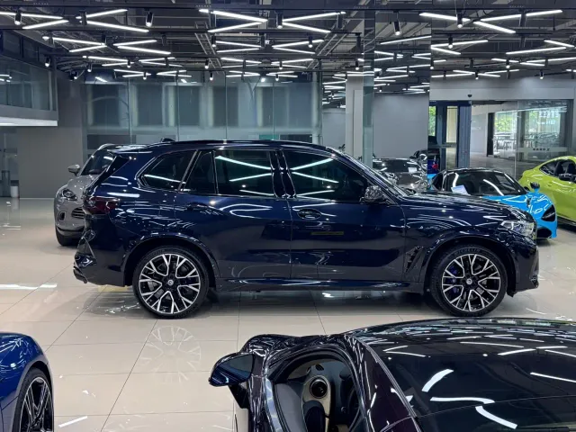 BMW X5 M — Фото автомобиля 3