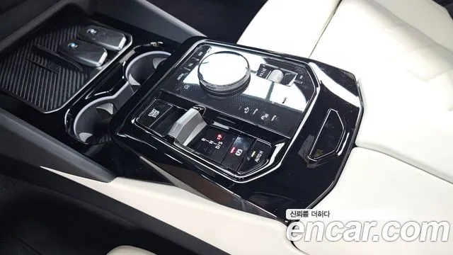 BMW 5 Series G60 — Фото автомобиля 12