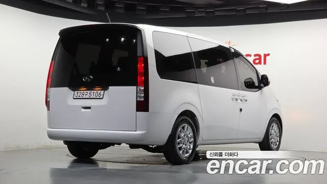 Hyundai Staria Staria Tourer 9 мест — Фото автомобиля 2