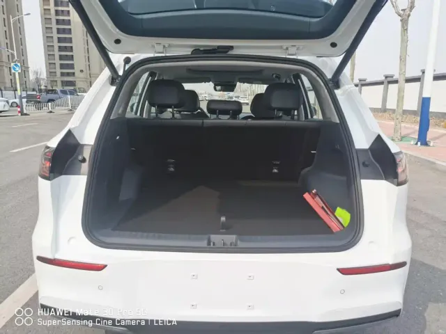 Geely Galaxy E5 — Фото автомобиля 6