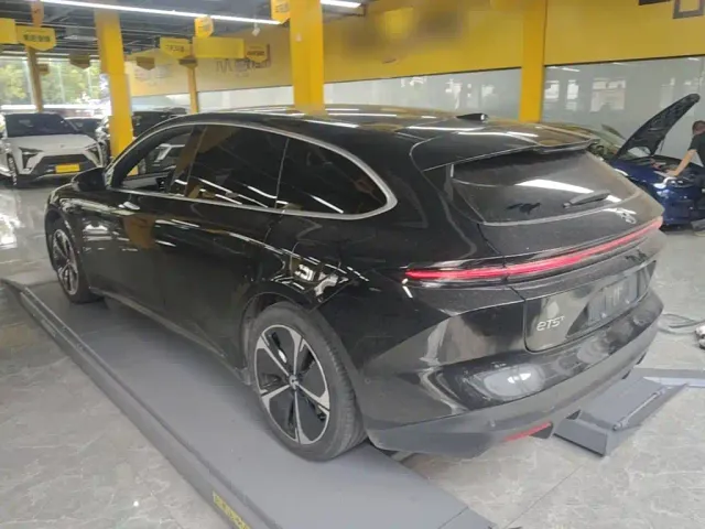 Nio ET5 Touring — Фото автомобиля 4