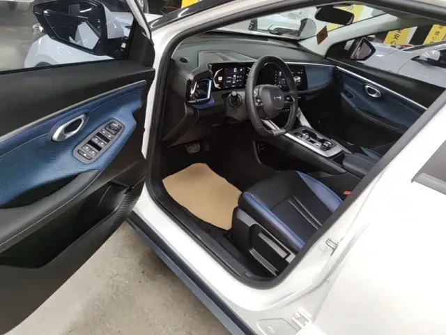 GAC Trumpchi GS3 — Фото автомобиля 15