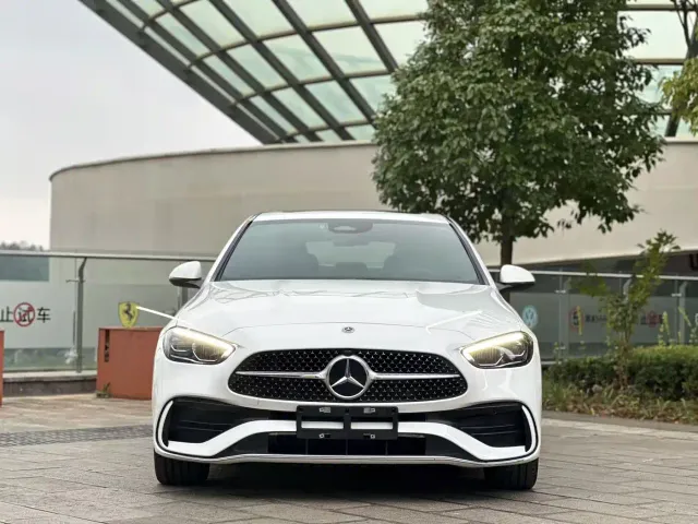 Mercedes-Benz C-Class — Фото автомобиля 2