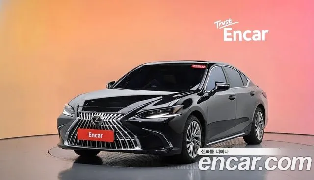 Фотография автомобиля — Lexus ES 7th Gen