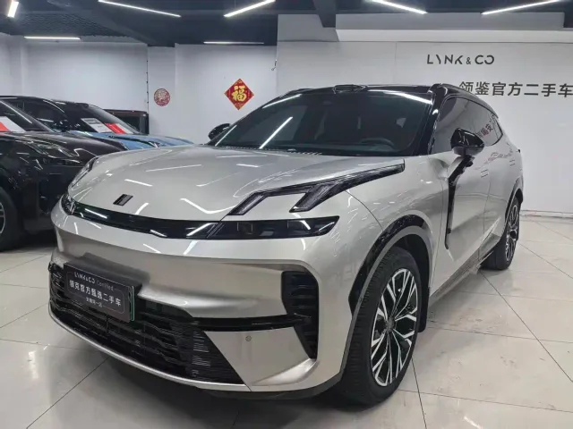 Фотография автомобиля — Lynk & Co 08 EM-P