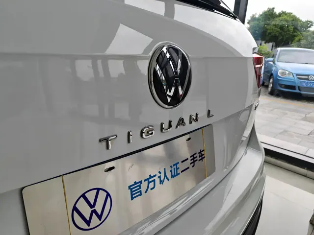 Volkswagen Tiguan L — Фото автомобиля 7