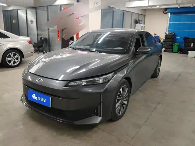 Фотография автомобиля — Changan Qiyuan A05