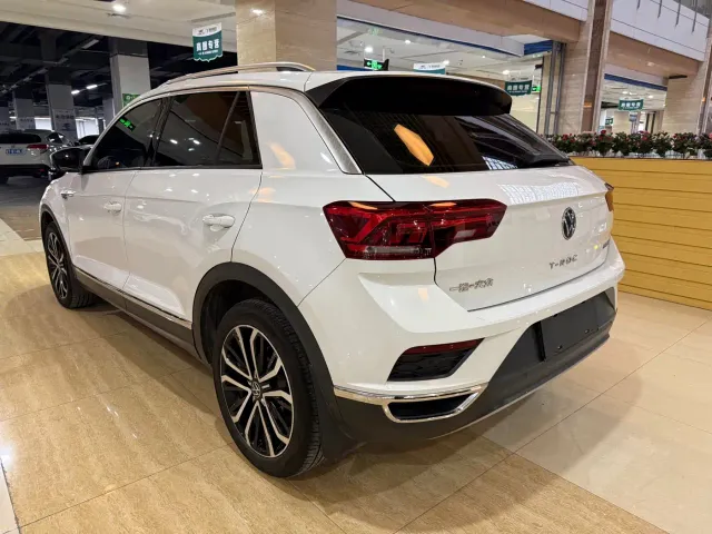 Volkswagen T-Roc — Фото автомобиля 4