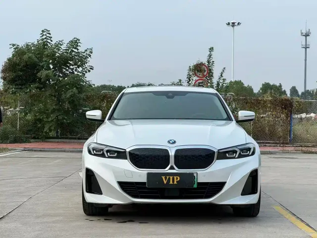 BMW i3 — Фото автомобиля 3