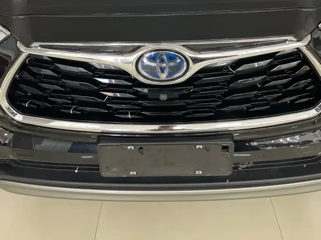 Toyota Highlander — Фото автомобиля 7