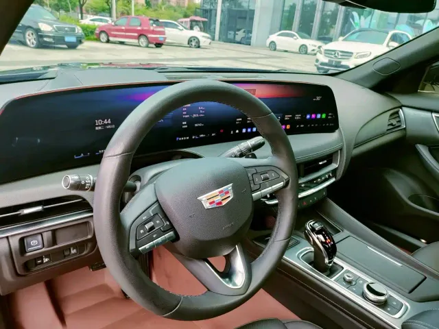 Cadillac CT5 — Фото автомобиля 17
