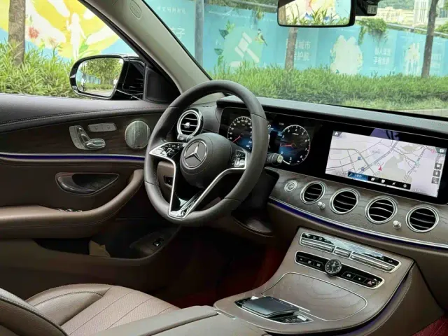 Mercedes-Benz E-Class — Фото автомобиля 8