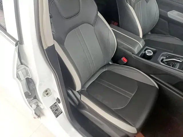 Dongfeng Fengshen E70 — Фото автомобиля 18
