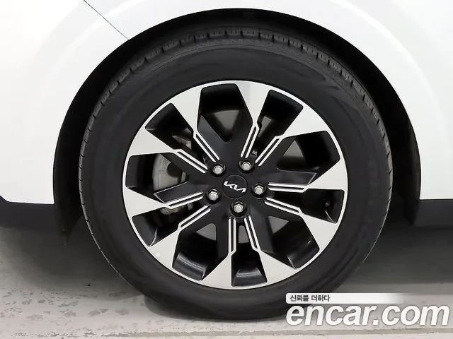 Kia Carnival Generation 4 — Фото автомобиля 20