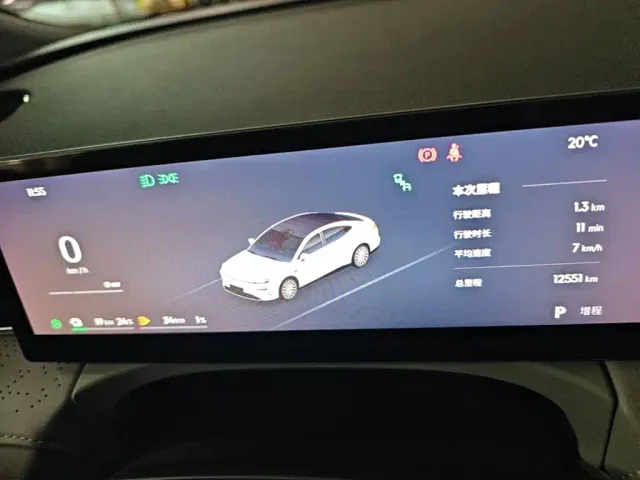 Geely Galaxy Xingyao 8 — Фото автомобиля 11