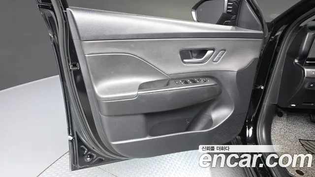 Hyundai Kona SX2 — Фото автомобиля 13