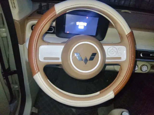 Wuling Hongguang Mini EV — Фото автомобиля 11