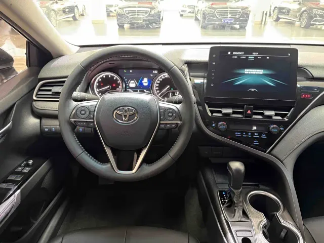 Toyota Camry — Фото автомобиля 11