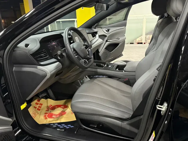 BYD Seal 07 DM-i — Фото автомобиля 10