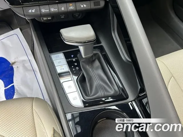 Hyundai Avante CN7 — Фото автомобиля 11