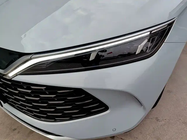 BYD Qin L — Фото автомобиля 23