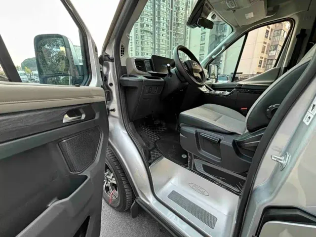 Ford Transit T8 — Фото автомобиля 11