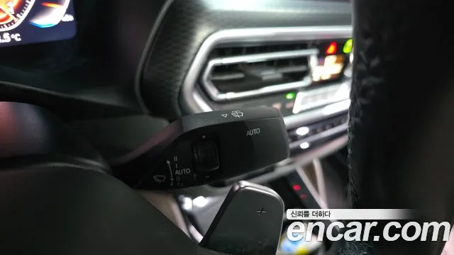 BMW X4 xDrive20i M Sport — Фото автомобиля 25