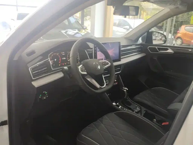 Volkswagen Tiguan L — Фото автомобиля 9