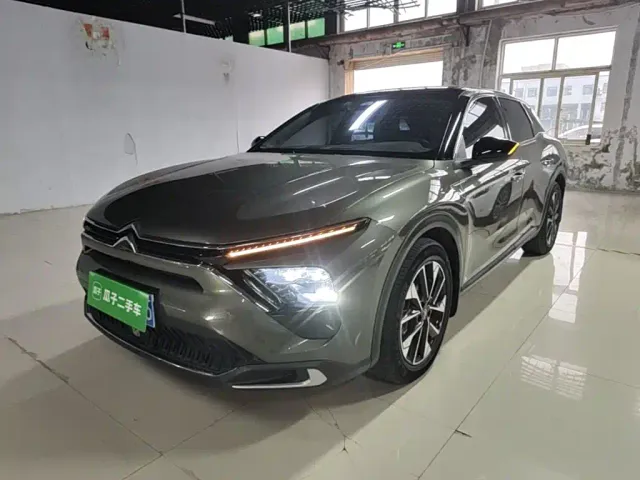 Фотография автомобиля — Citroen C5 X